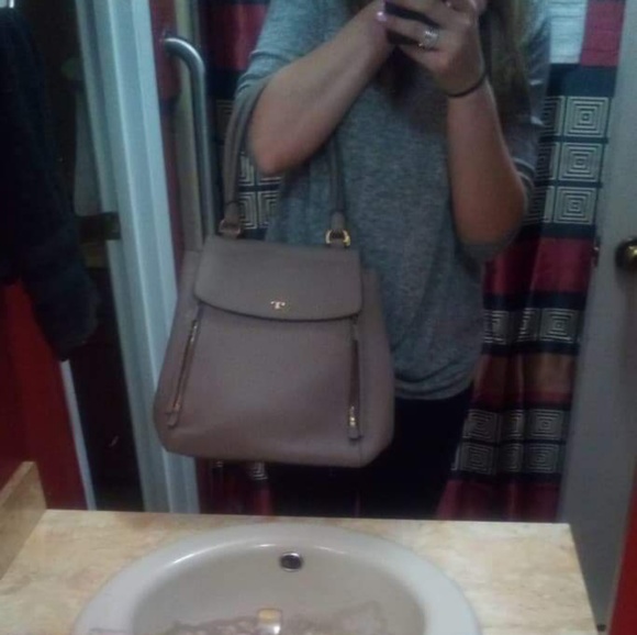 Tory Burch Half moon tote - Picture 4 of 7